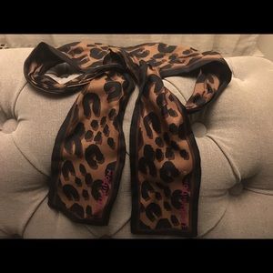 Louis Vuitton Authentic Silk Head Band.